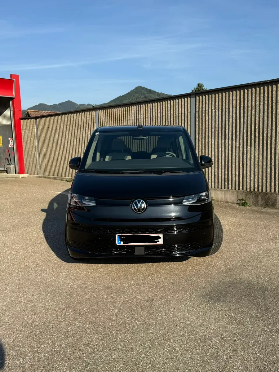 Volkswagen Multivan 2024 photo 3