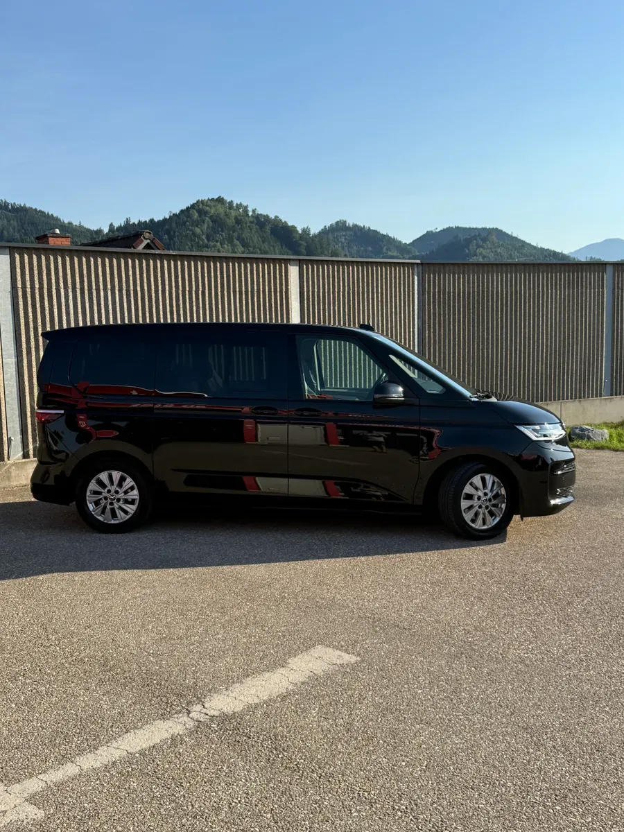 Volkswagen Multivan 2024 photo 2