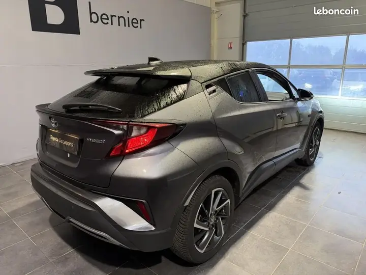 Toyota C-Hr 2023 photo 3