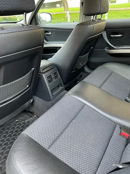BMW 320D 2011 photo 4
