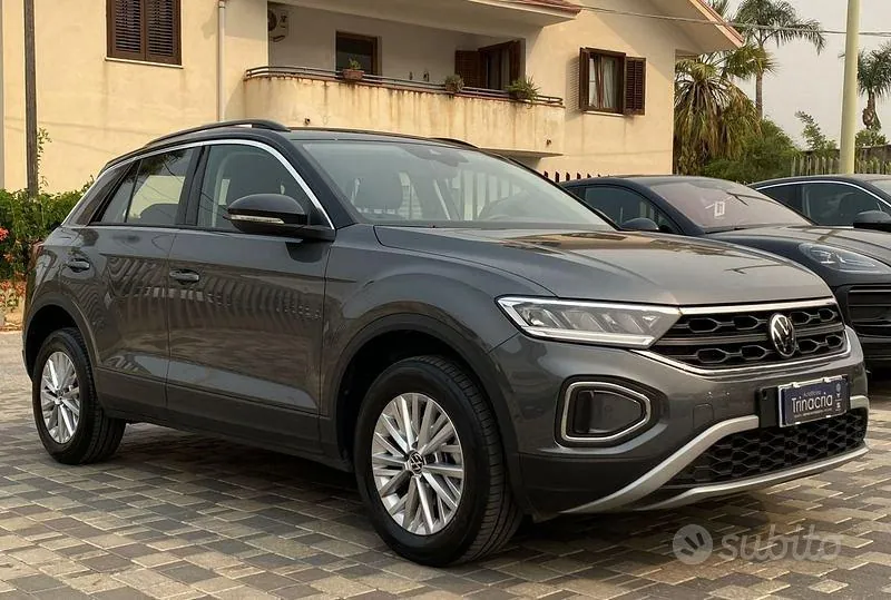 Volkswagen T-Roc 2025 photo 3