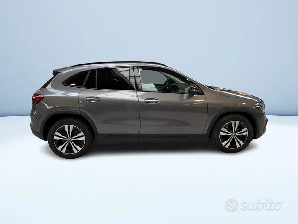 Mercedes-Benz Gla 2024 photo 3