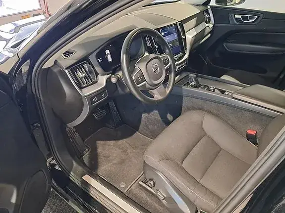 Volvo Xc60 2022 photo 2