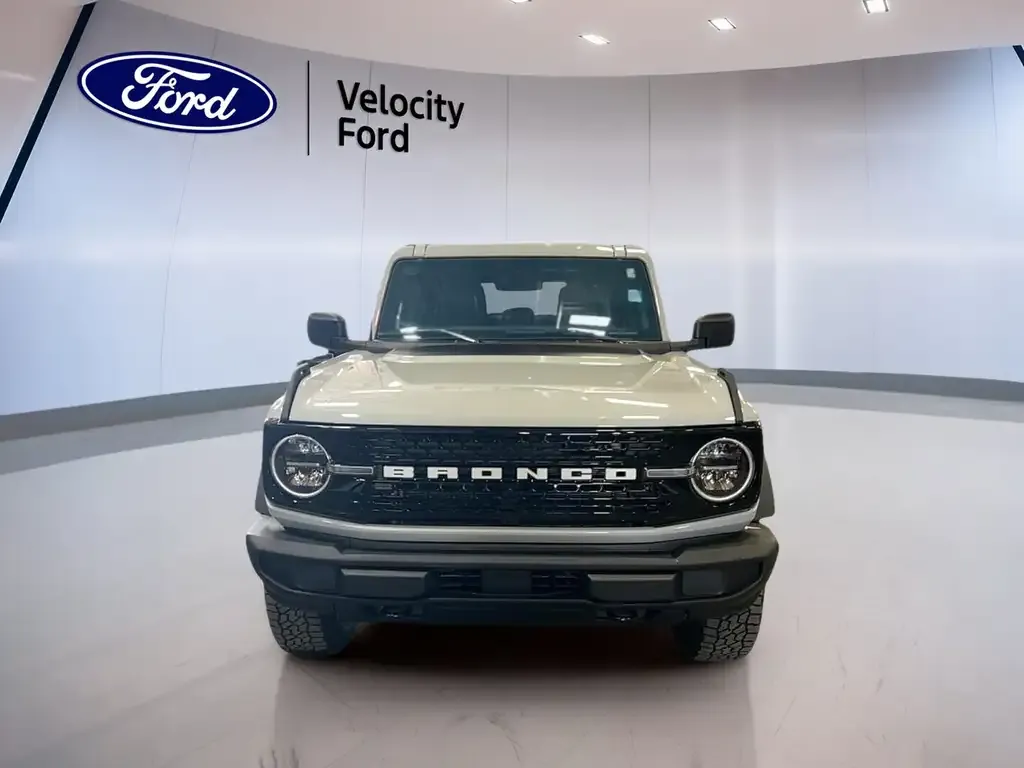Ford Bronco 2026 photo 2