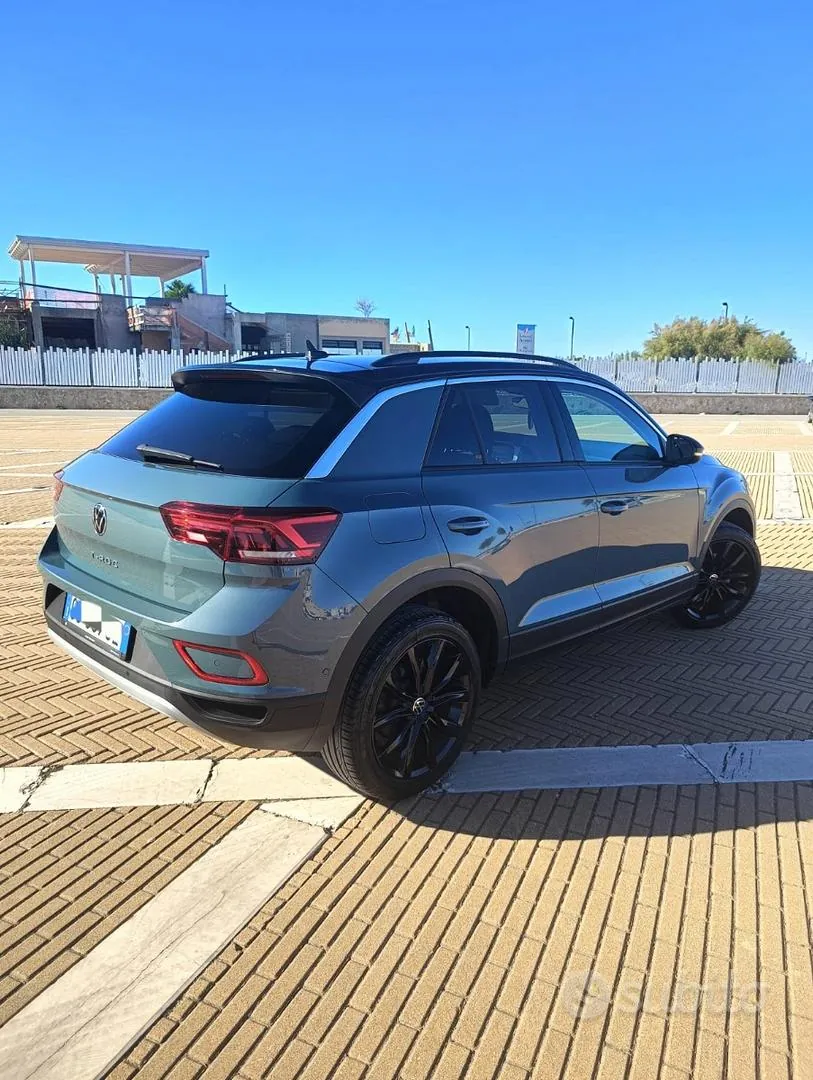 Volkswagen T-Roc 2024 photo 2