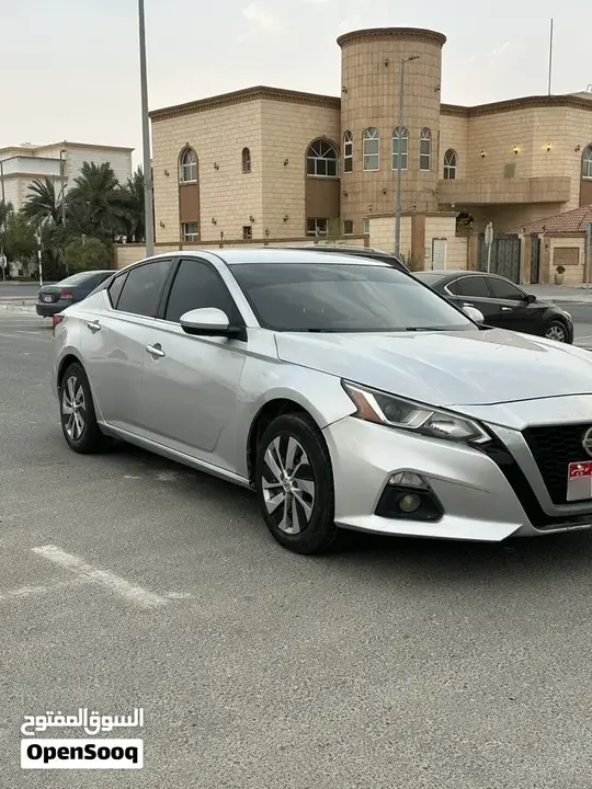 Nissan Altima 2019 photo 4