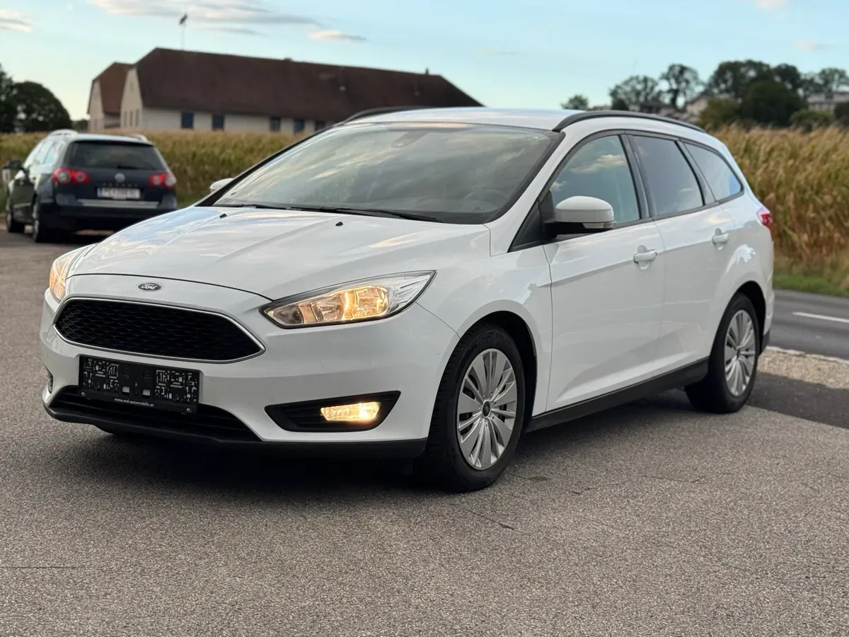 Ford Focus 2015 photo 2