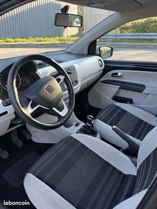 Seat Mii 2014 photo 4