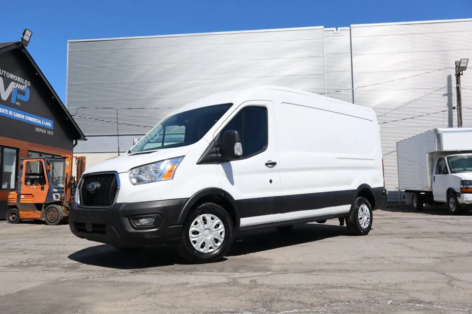 Ford Transit 2022 photo 2