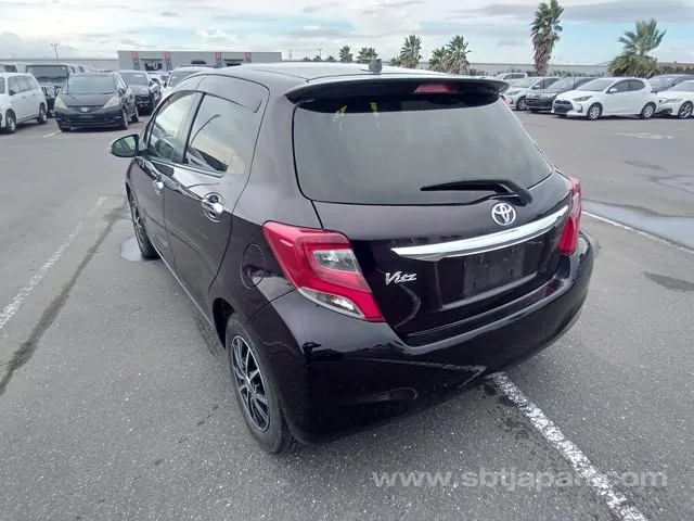 Toyota Vitz 2016 photo 3