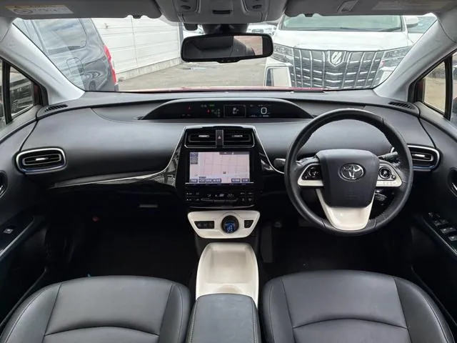 Toyota Prius 2016 photo 2