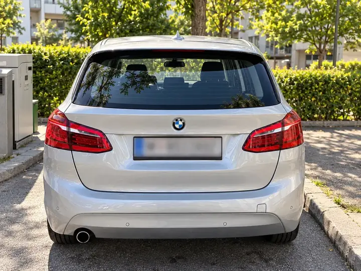 BMW 216D Active Tourer 2018 photo 3