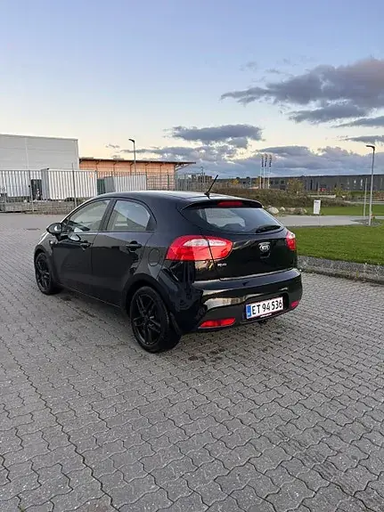 Kia Rio 2012 photo 4