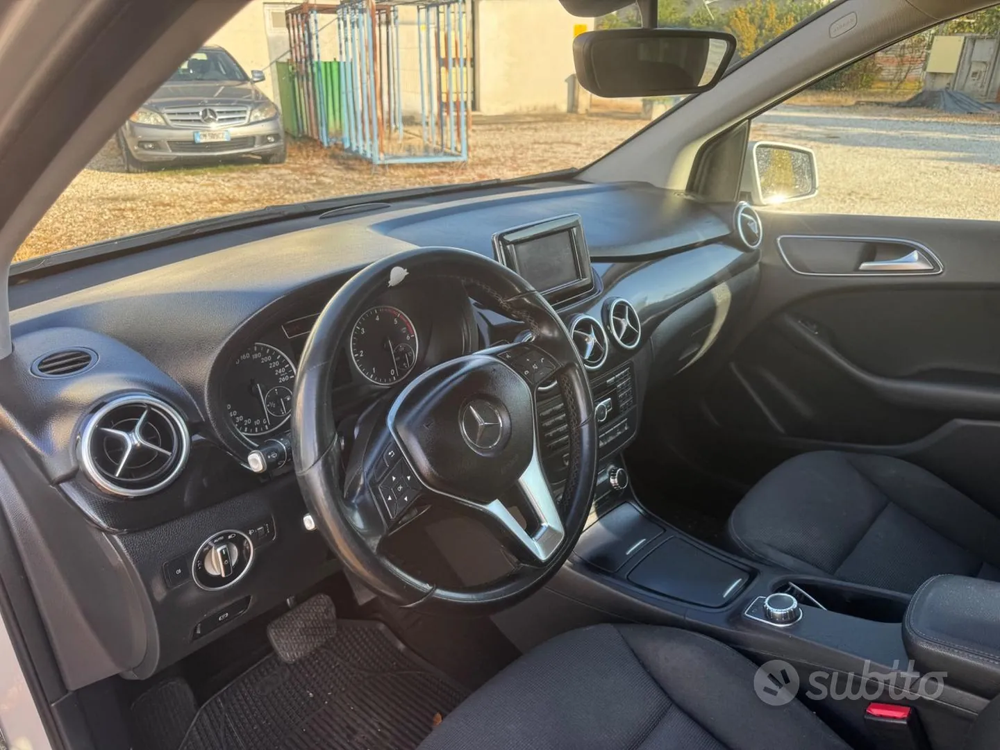 Mercedes-Benz B 180 Cdi 2012 photo 4