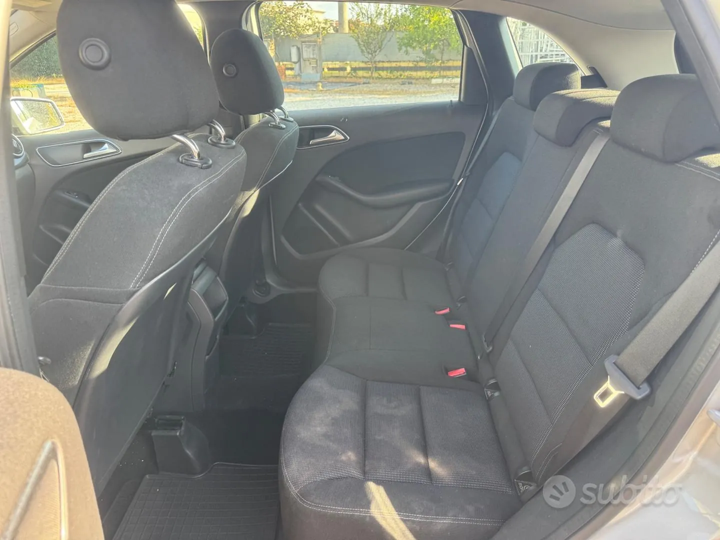 Mercedes-Benz B 180 Cdi 2012 photo 5