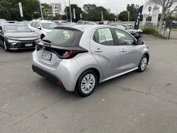 Toyota Yaris 2024 photo 3