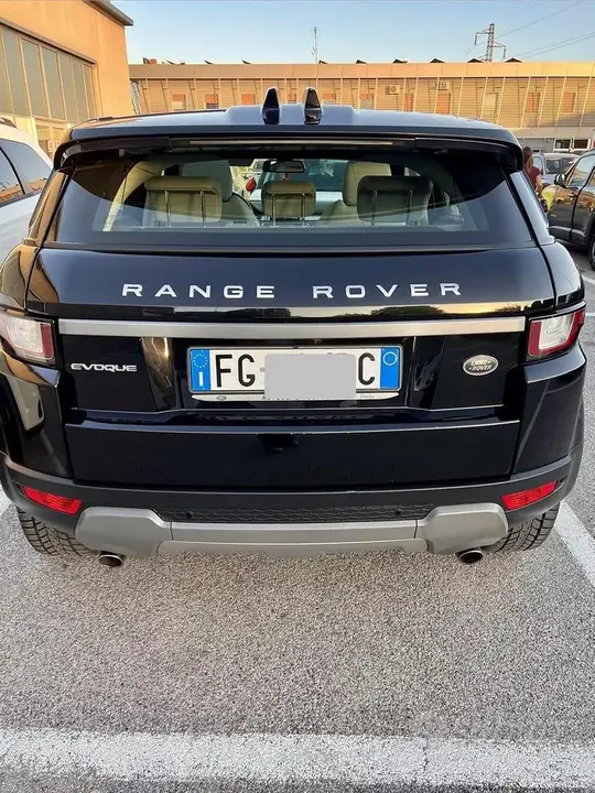 Land Rover Evoque 2017 photo 2
