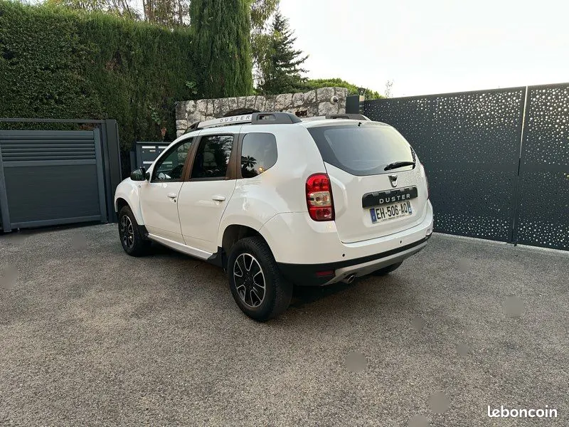 Dacia Duster 2017 photo 2