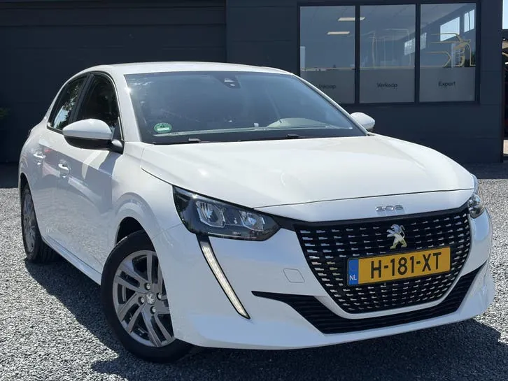 Peugeot 208 2020 photo 2