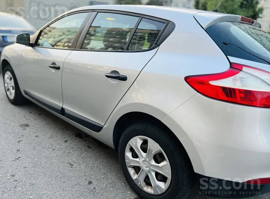 Renault Megane 2009 photo 3