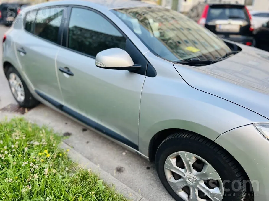 Renault Megane 2009 photo 2