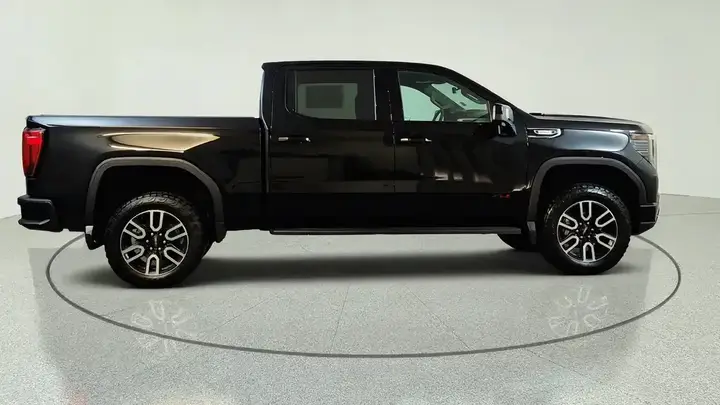 GMC Sierra 1500 2026 photo 2
