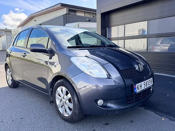 Toyota Yaris 2008 photo 2