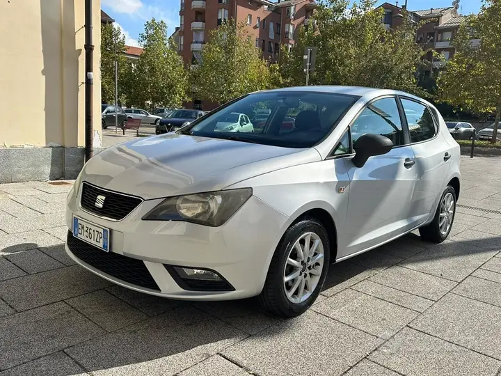 Seat Ibiza 2012 photo 3