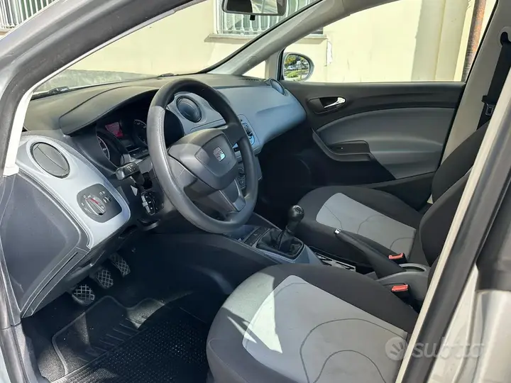 Seat Ibiza 2012 photo 5