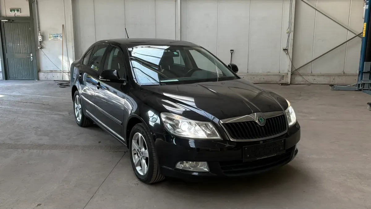 Skoda Octavia 2011 photo 3