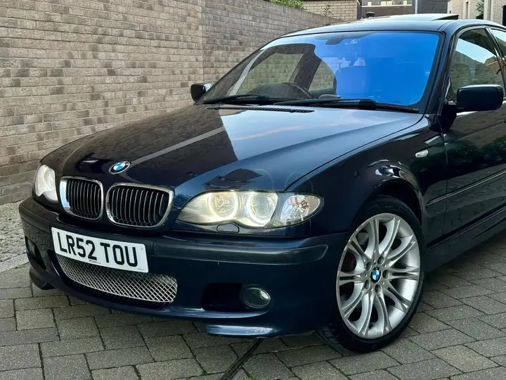BMW 3 Series 2002 photo 2