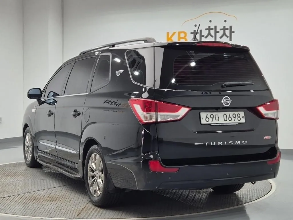 KG Mobility Korando 2016 photo 2
