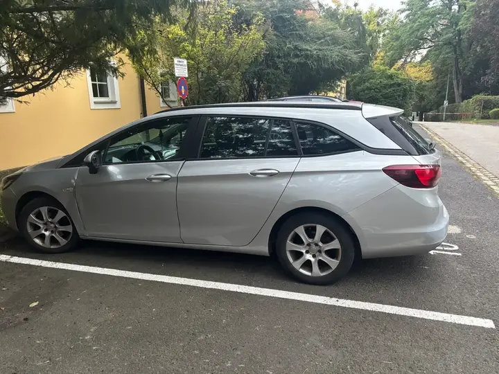 Opel Astra 2017 photo 3