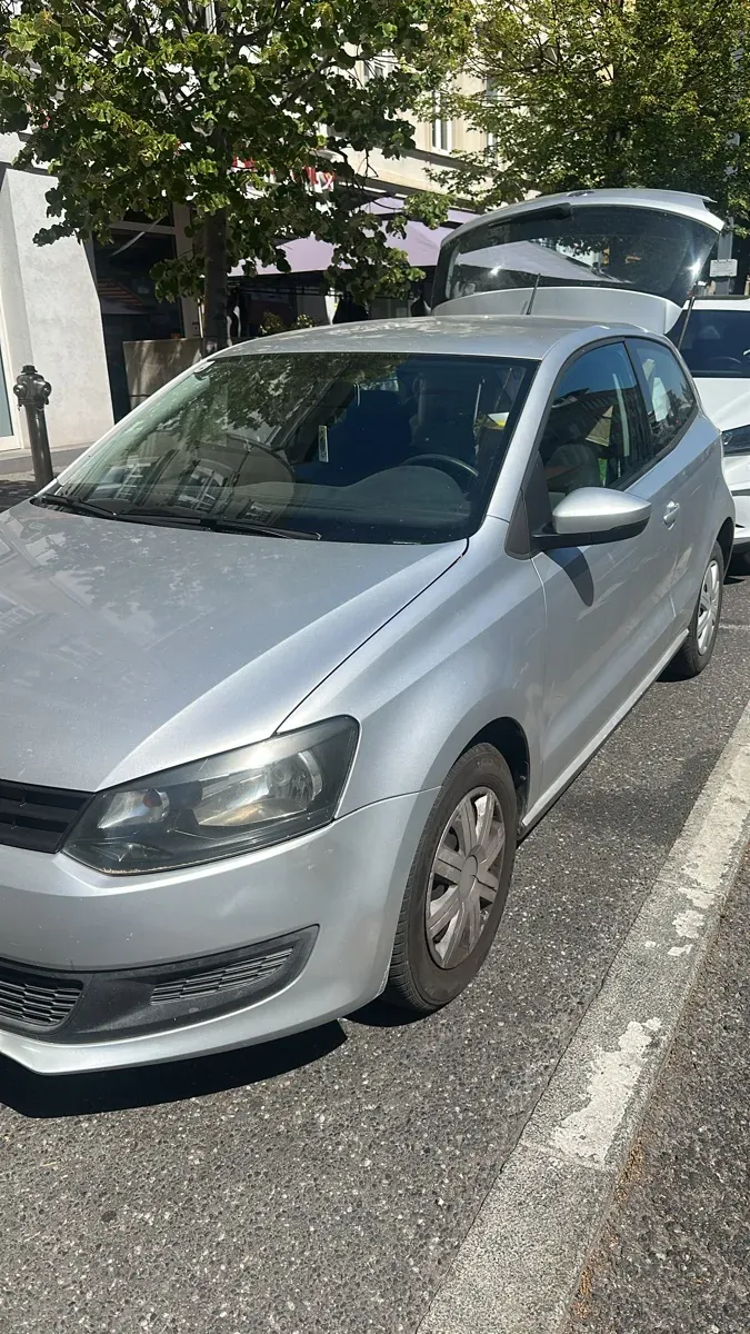 Volkswagen Polo 2010 photo 2