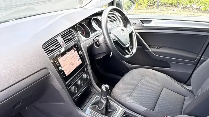 Volkswagen Golf 2020 photo 2