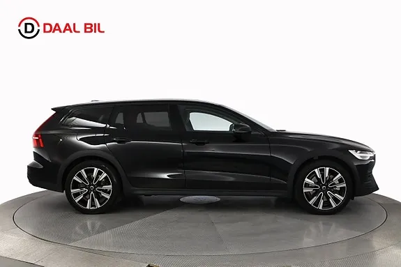 Volvo V60 Cross Country 2024 photo 5