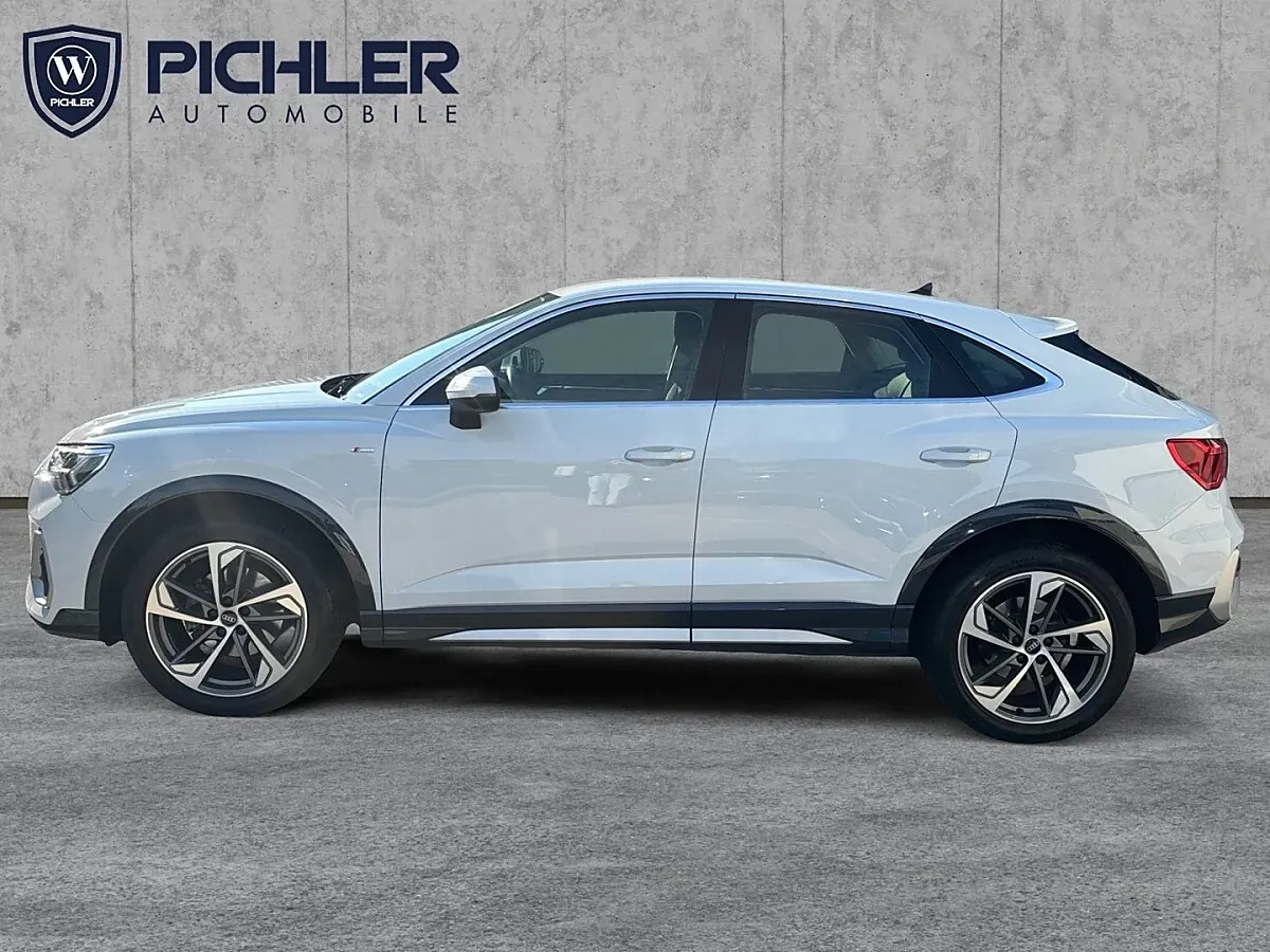 Audi Q3 2021 photo 3