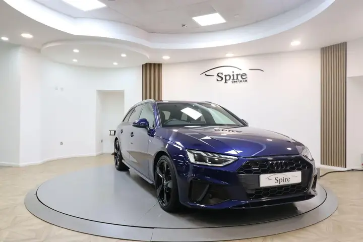 Audi A4 Avant 2023 photo 3