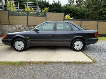 Audi A6 1993 photo 2