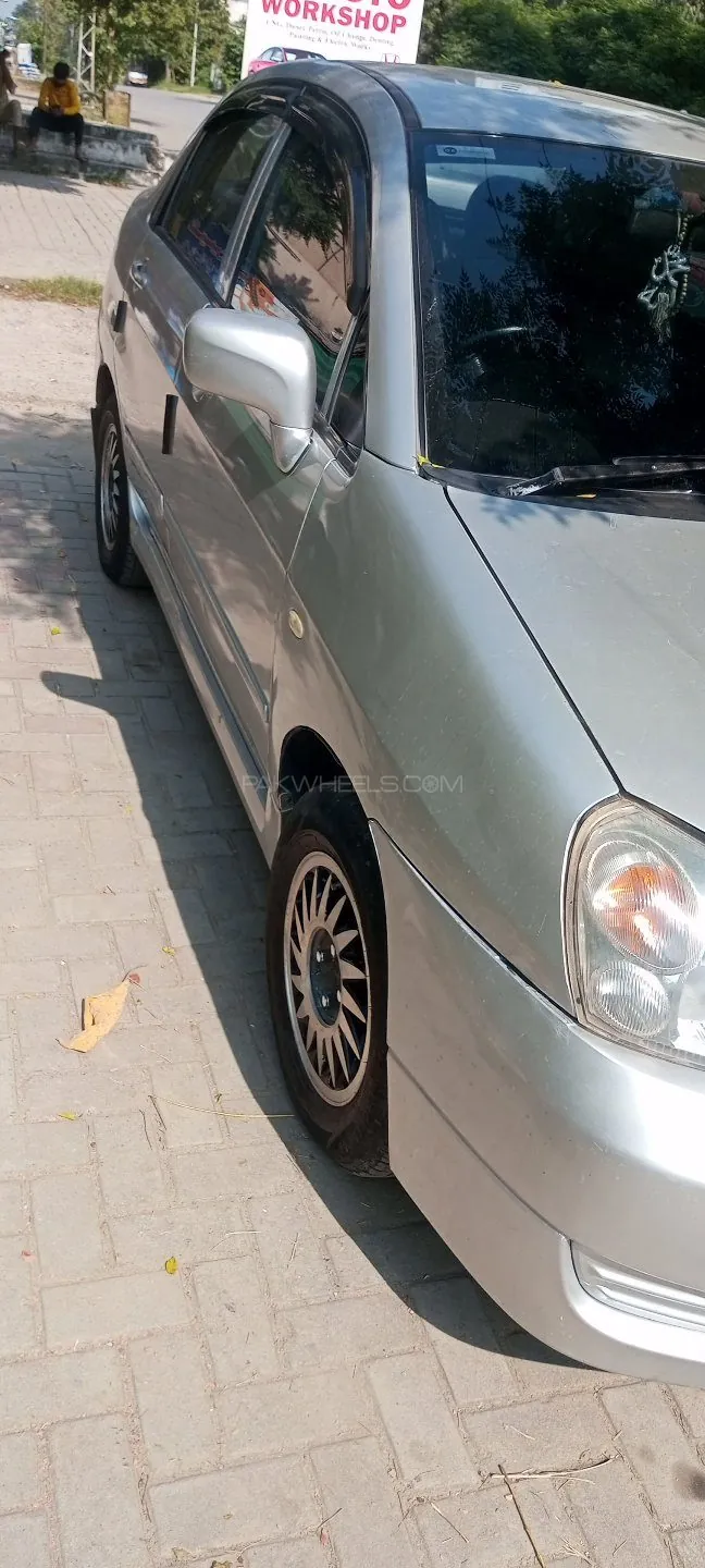Suzuki Liana