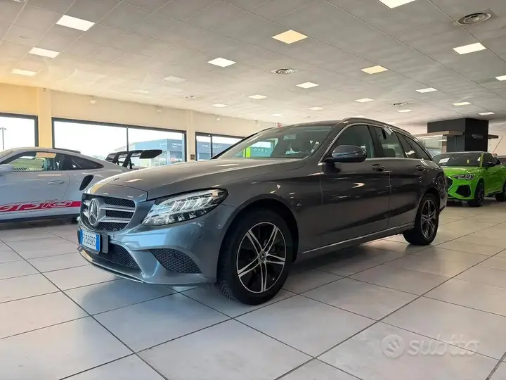 Mercedes-Benz C 220D 2018 photo 3