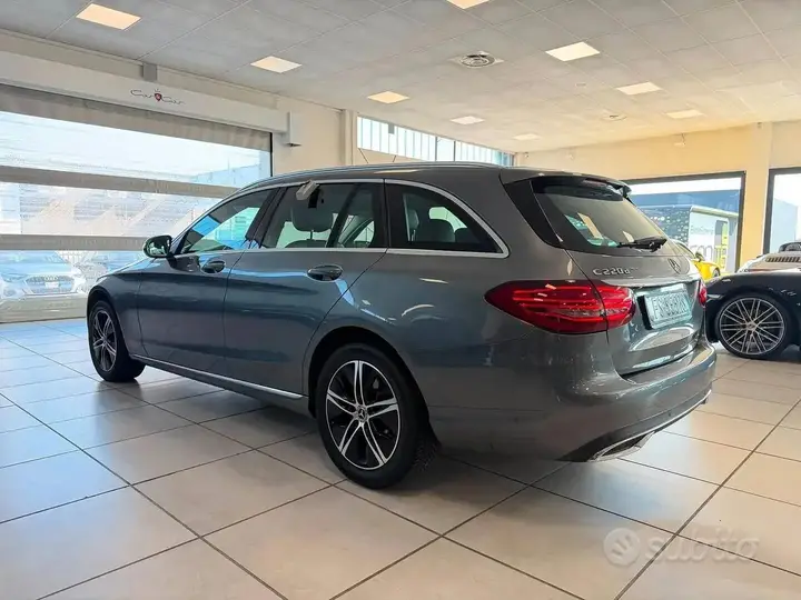 Mercedes-Benz C 220D 2018 photo 4
