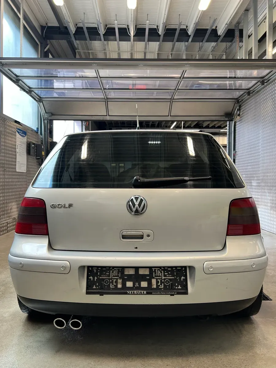 Volkswagen Golf 2000 photo 2