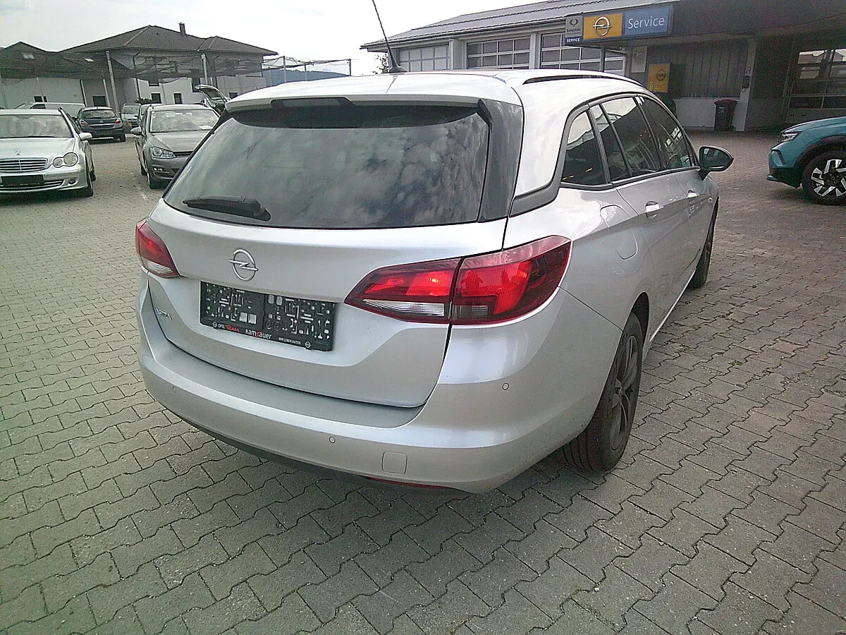Opel Astra 2022 photo 3
