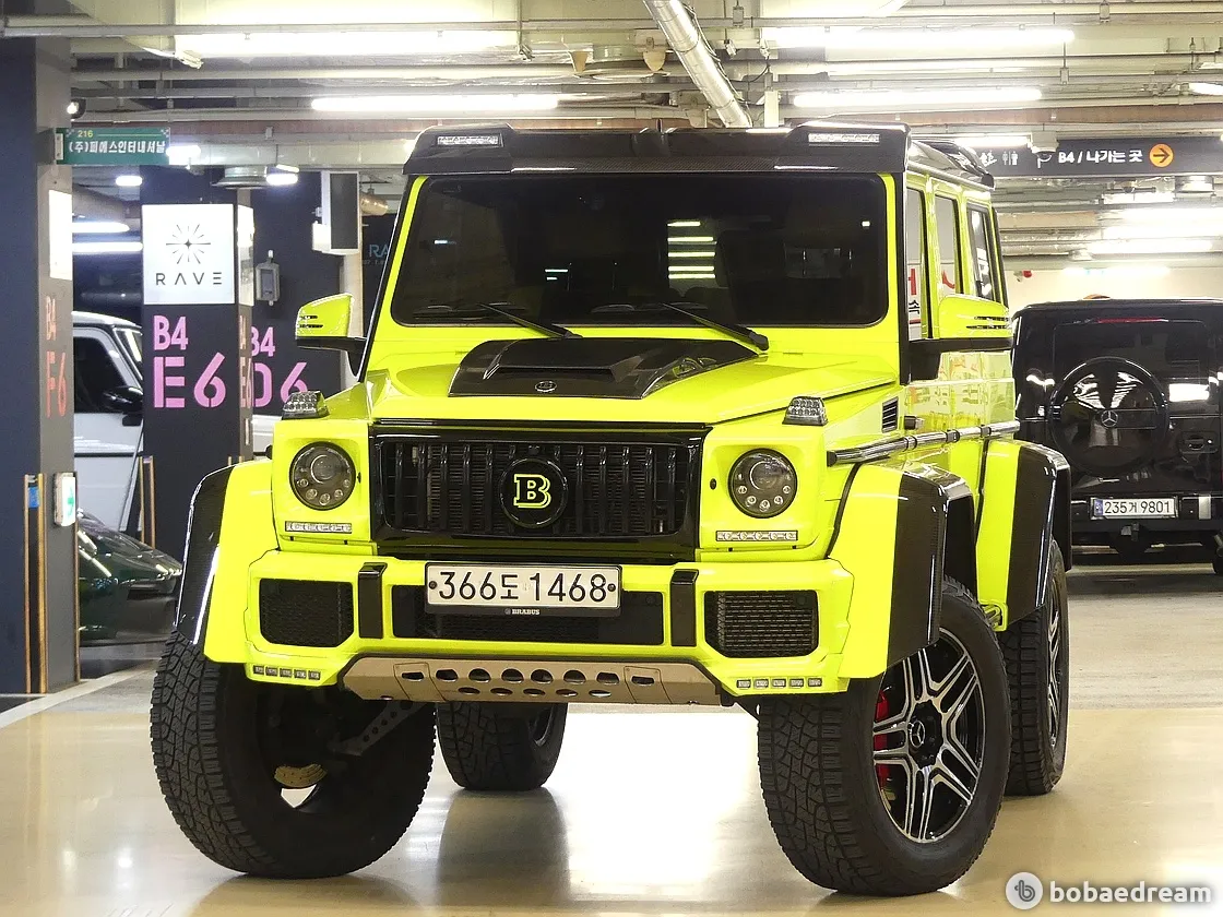 Mercedes-Benz G500 4X4²