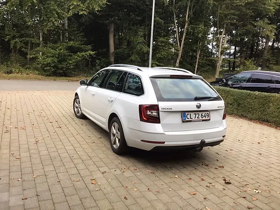 Skoda Octavia 2019 photo 2