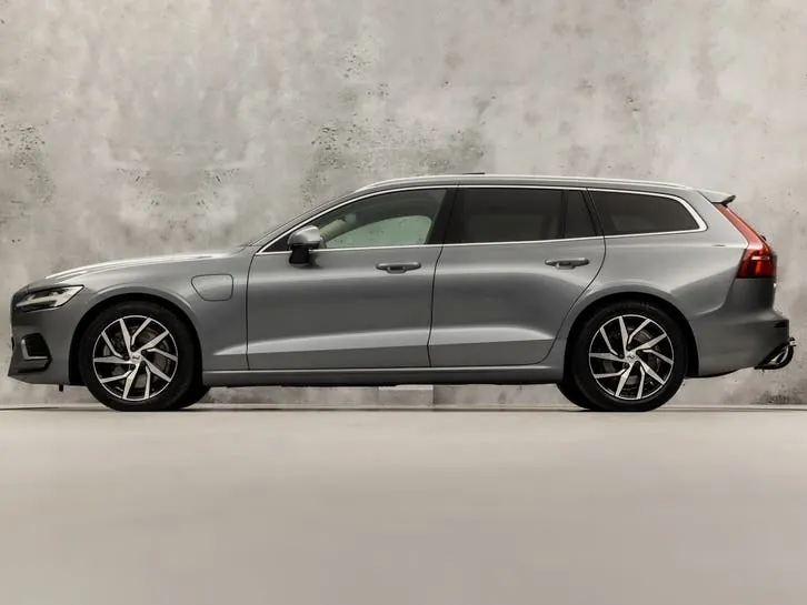 Volvo V60 2019 photo 2
