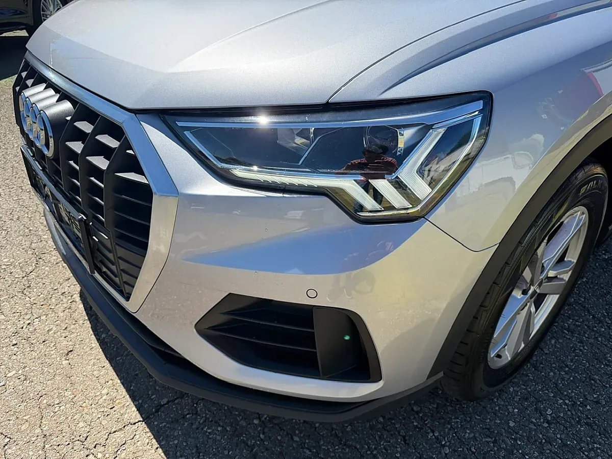 Audi Q3 2019 photo 3