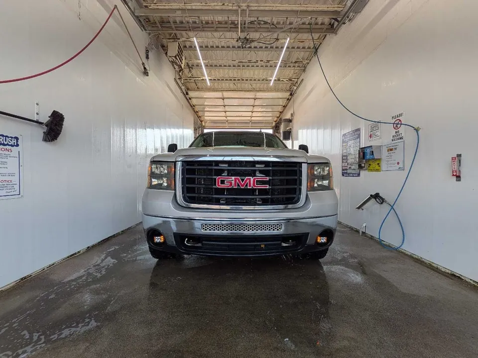 GMC Sierra 2500Hd 2009 photo 2