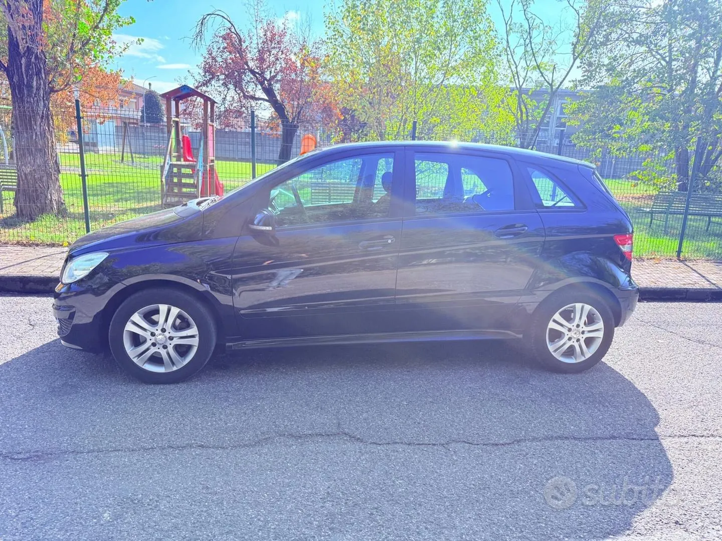 Mercedes-Benz B 180 Cdi 2010 photo 2